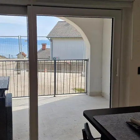 Apartment Bonaca 3 With Private Parking
